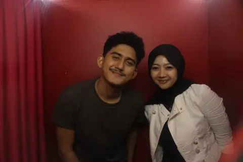 Momen pelanggan di SnapBox photobox SnapBox IV nomor 8